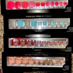 Vanity Table Finger Suit Press On Nails And Toenails With Starter Kit Lot